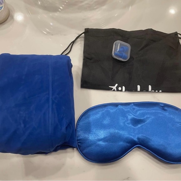 Blue Inflatable Footrest - Picture 4 of 5